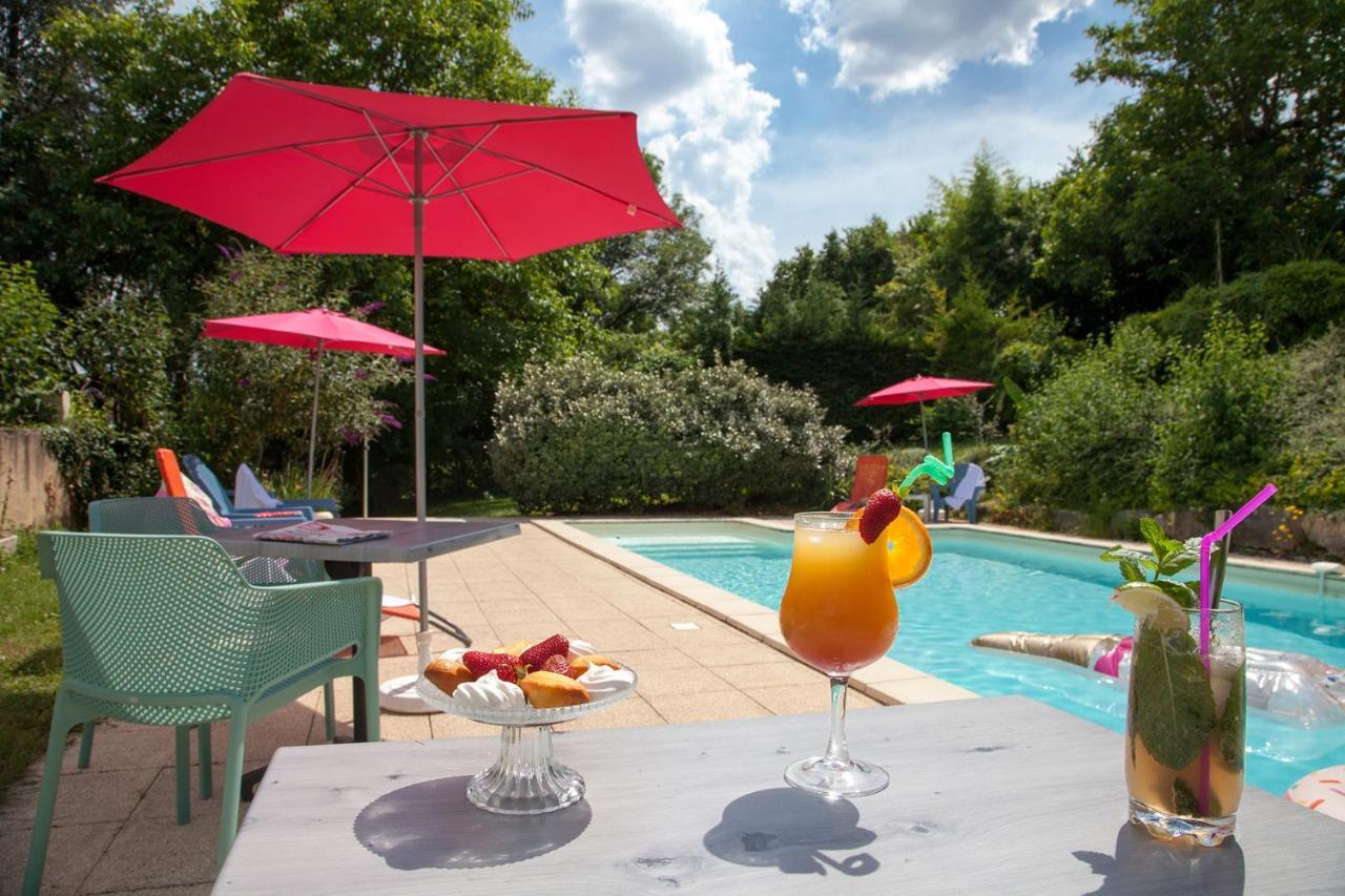 Le Lion D'Or Hotell Manzac-sur-Vern Eksteriør bilde
