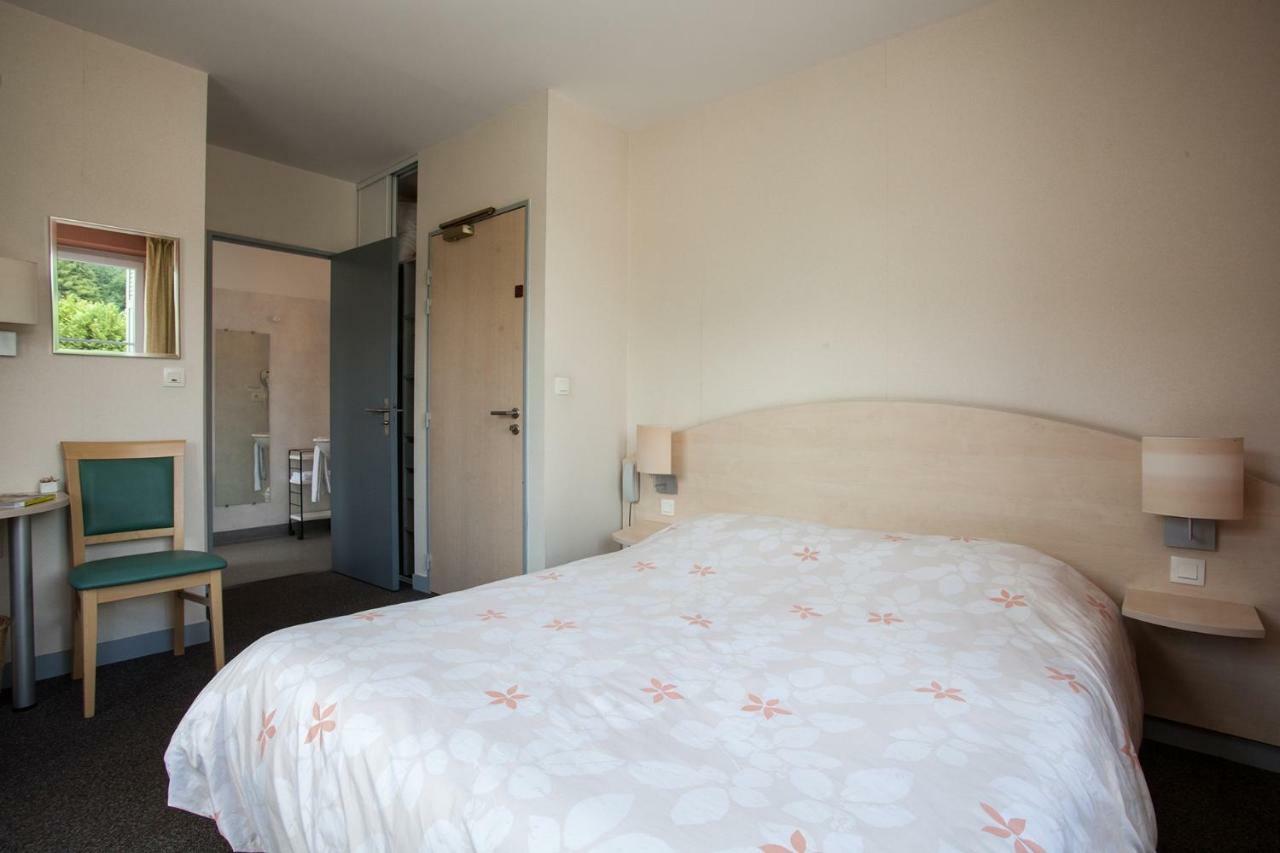 Le Lion D'Or Hotell Manzac-sur-Vern Eksteriør bilde